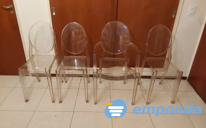 4 sillas de acrilico transparente, una con apoya brazos Constitución - imagen 3