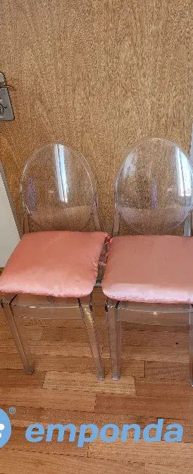 3 sillas de acrilico transparente con sus almohadones. Constitución - imagen 2