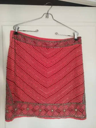 Falda con diseño bordado Villa Urquiza