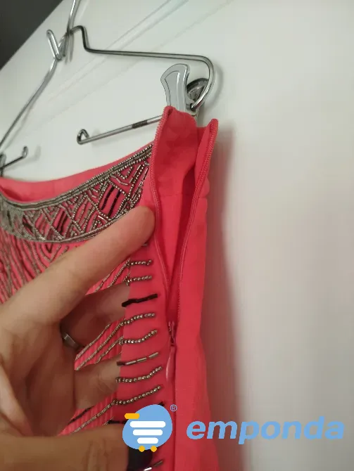 Falda con diseño bordado Villa Urquiza - imagen 4