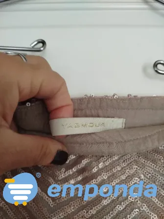 Falda bordada en lentejuelas usada Villa Urquiza - imagen 5