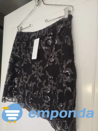 Falda de encaje con lentejuelas usada Villa Urquiza - imagen 2