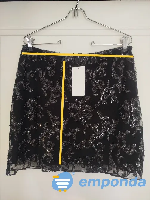 Falda de encaje con lentejuelas usada Villa Urquiza - imagen 10