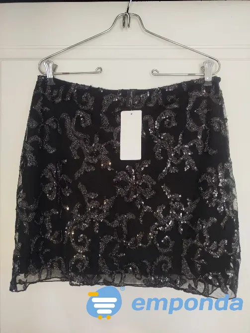 Falda de encaje con lentejuelas usada Villa Urquiza - imagen 1