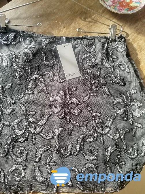 Falda de encaje con lentejuelas usada Villa Urquiza - imagen 7