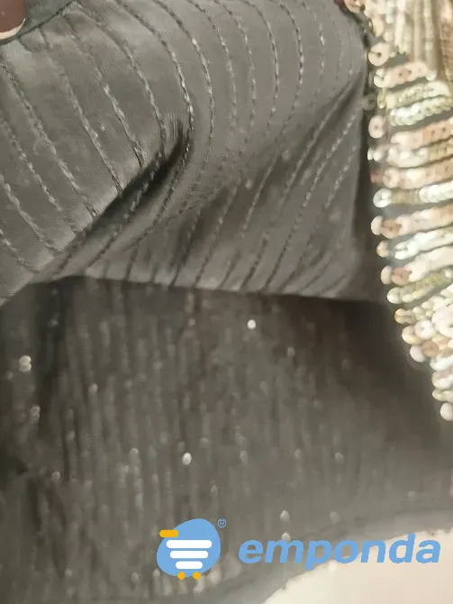 Falda elastizada de lentejuelas usada Villa Urquiza - imagen 5