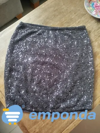 Falda mini lentejuelas forrada usada Villa Urquiza - imagen 6