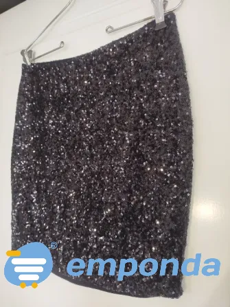 Falda mini lentejuelas forrada usada Villa Urquiza - imagen 2