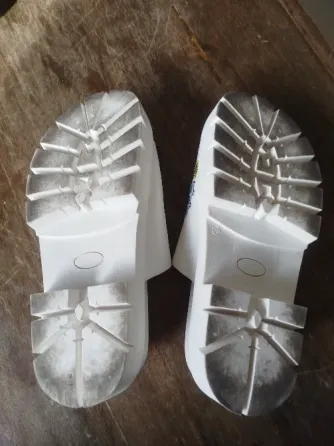 Chanclas Sarkany Villa Urquiza