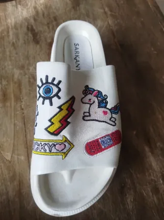 Chanclas Sarkany Villa Urquiza
