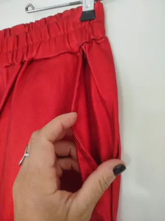 Pantalón Oxford rojo metalizado nuevo Villa Urquiza