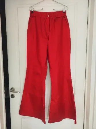 Pantalón Oxford rojo metalizado nuevo Villa Urquiza
