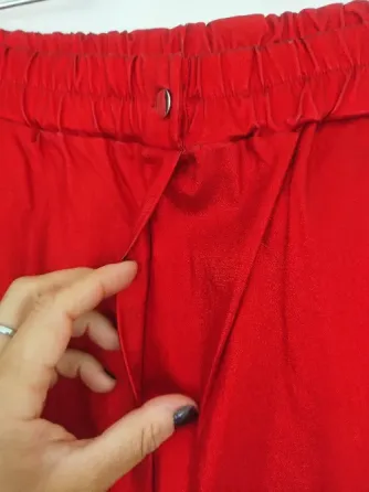 Pantalón Oxford rojo metalizado nuevo Villa Urquiza