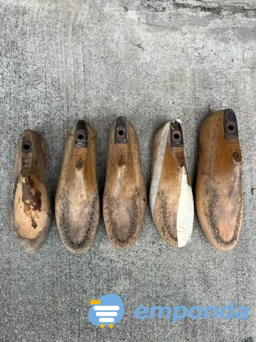 Set de 5 hormas de madera usadas Villa Urquiza - imagen 2