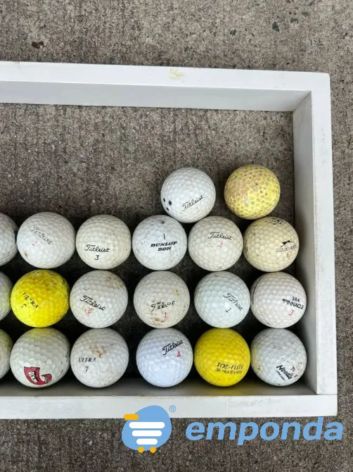 Set de pelotas de golf surtidas usadas Villa Urquiza - imagen 1
