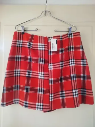 Falda short diseño escoces talle 44/46 Villa Urquiza