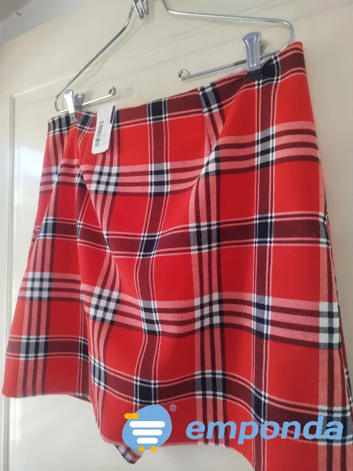 Falda short diseño escoces talle 44/46 Villa Urquiza - imagen 2