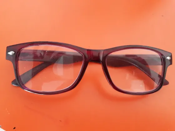 Anteojos en perfecto estado Morón