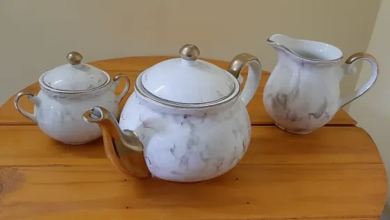 Juego de te de ceramica estilo ingles Ituzaingó