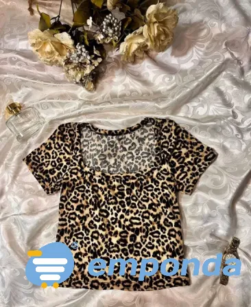 Remera de mujer con estampa animal print Morón - imagen 1