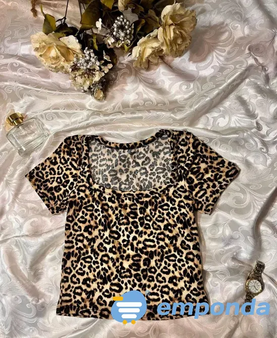 Remera de mujer con estampa animal print Morón - imagen 1
