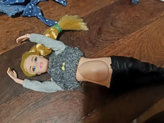 Barbie embarazada con sorpresa y bebé incluido Almagro