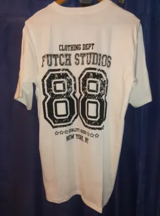Remeras oversize Esteban Echeverría