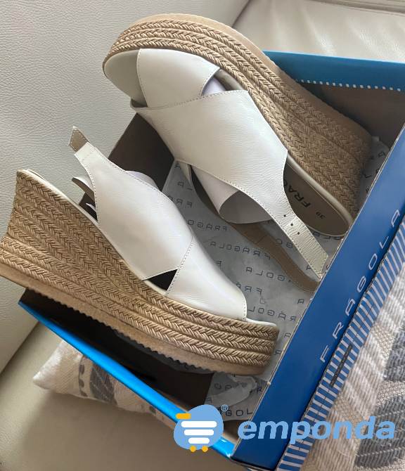 Sandalia Ferli Nuevas Villa Lugano - imagen 2