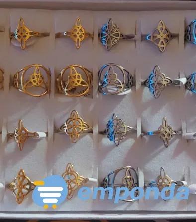 Anillos nudo de bruja acero quirúrgico y dorado La Matanza - imagen 2