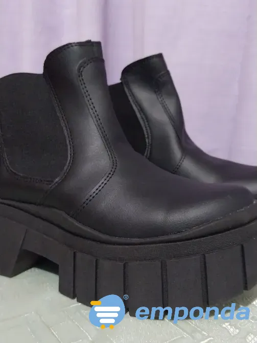 Borcegos plataforma Florencio Varela - imagen 2