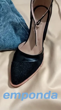 Zapatos negros con brillo. Florencio Varela - imagen 2