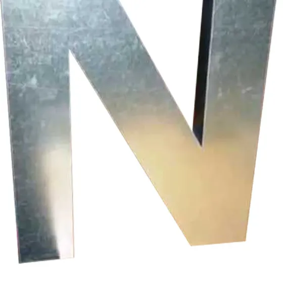 Colocacion de letras y numeros de chapas para negocios en mo Lanús
