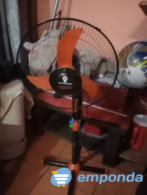 Ventilador de pie grande Posadas - imagen 1