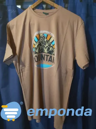 Remera clásica beige Esteban Echeverría - imagen 1