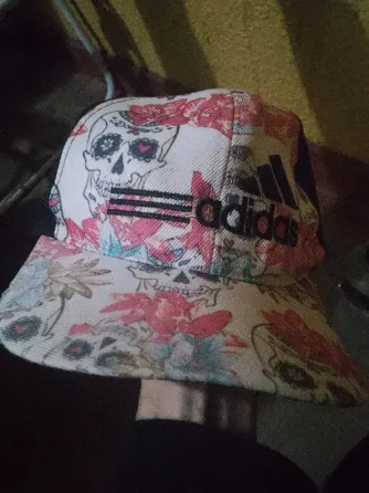 Gorra Adidas rosada Posadas