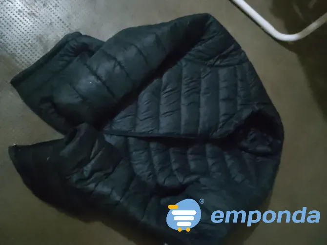 Campera rompeviento negra Posadas - imagen 1