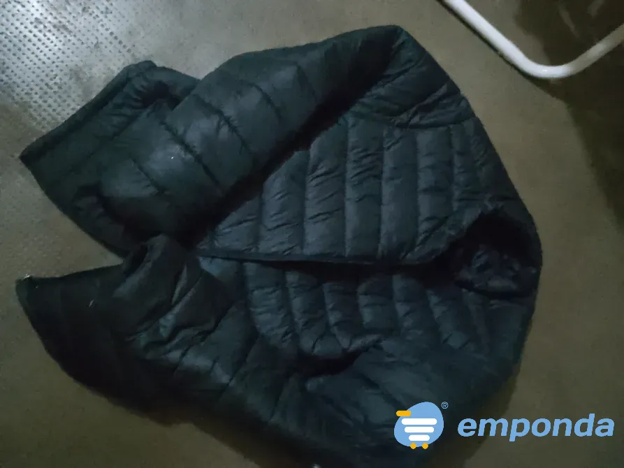 Campera rompeviento negra Posadas - imagen 1