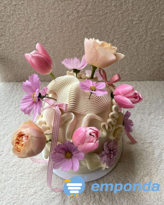 Torta Floral Recoleta - imagen 1