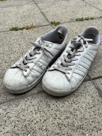 Varias zapatillas Lomas de Zamora