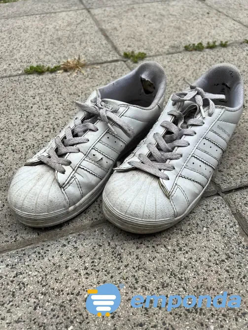 Varias zapatillas Lomas de Zamora - imagen 1