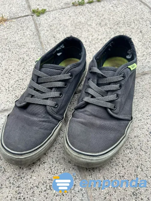 Varias zapatillas Lomas de Zamora - imagen 3