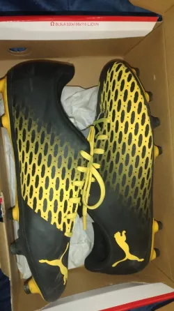 Botines fútbol pasto Puma San Telmo