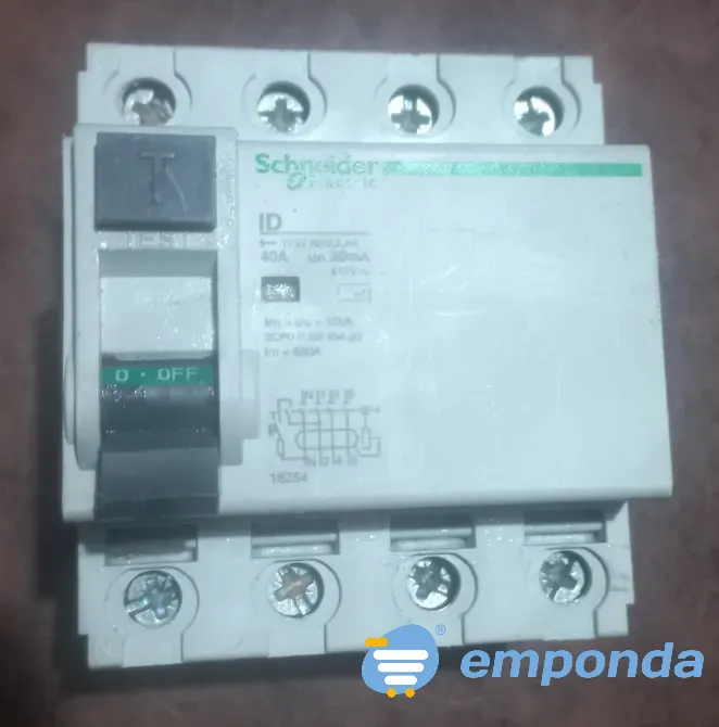 Disyuntor trifasico 40 amp Shcneider sin uso Almirante Brown - imagen 1