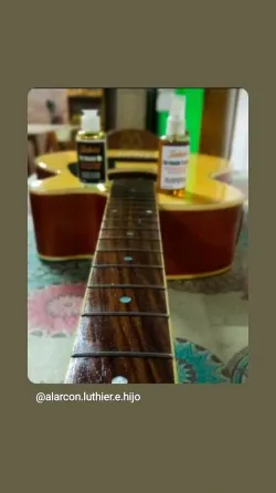 Mantenimiento de guitarras bajos, acusticos y eléctricos Tandil