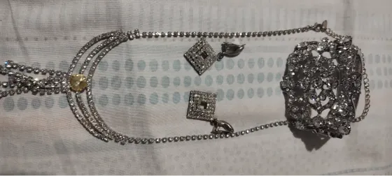 Colgante y aros Villa Ballester