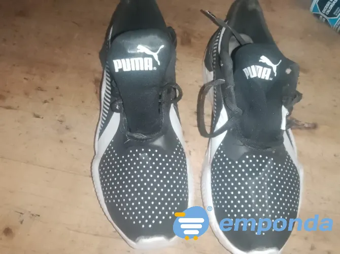 Zapatillas pumas blanco y negro La Rioja - imagen 1