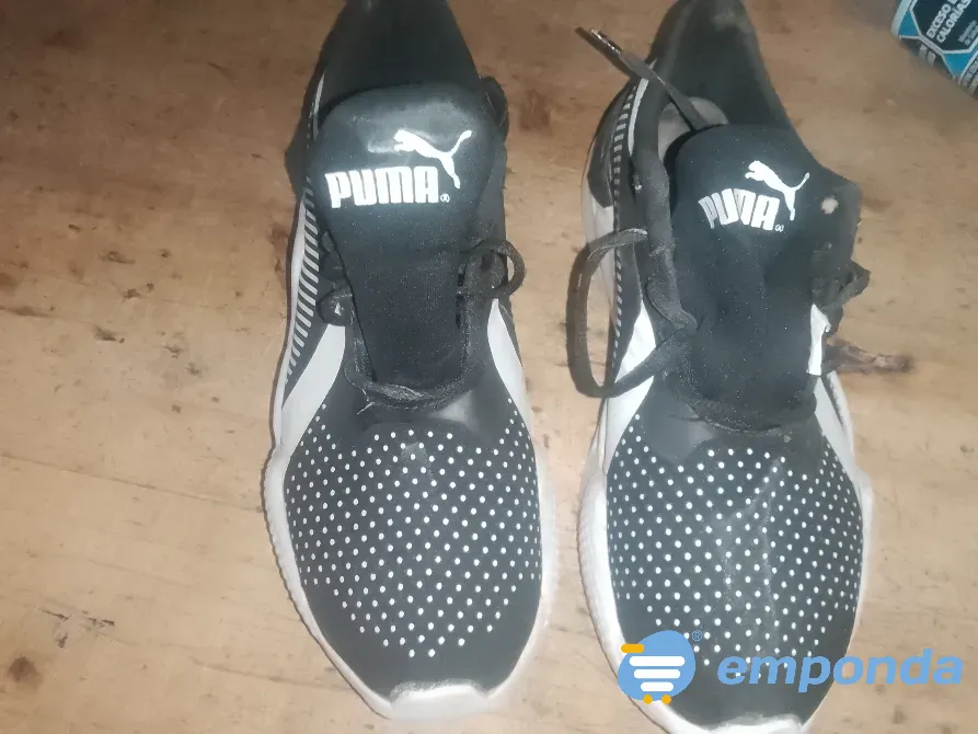 Zapatillas pumas blanco y negro La Rioja - imagen 1