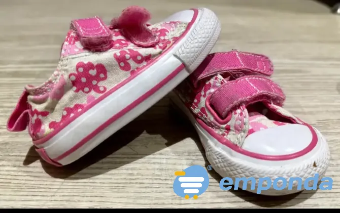 Zapatillas converse de nena José C. Paz - imagen 1