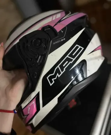 Casco Mac de mujer José C. Paz