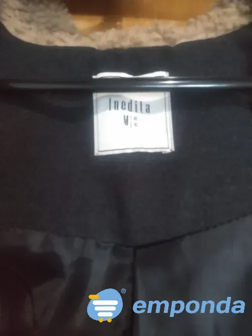 Campera c botones Inédita Villa Luzuriaga - imagen 2